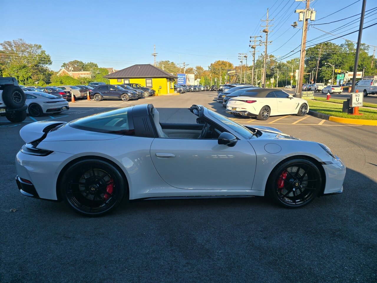2026 Porsche 911 Targa 4 GTS - Photo 34 - Red Bank, NJ 07701