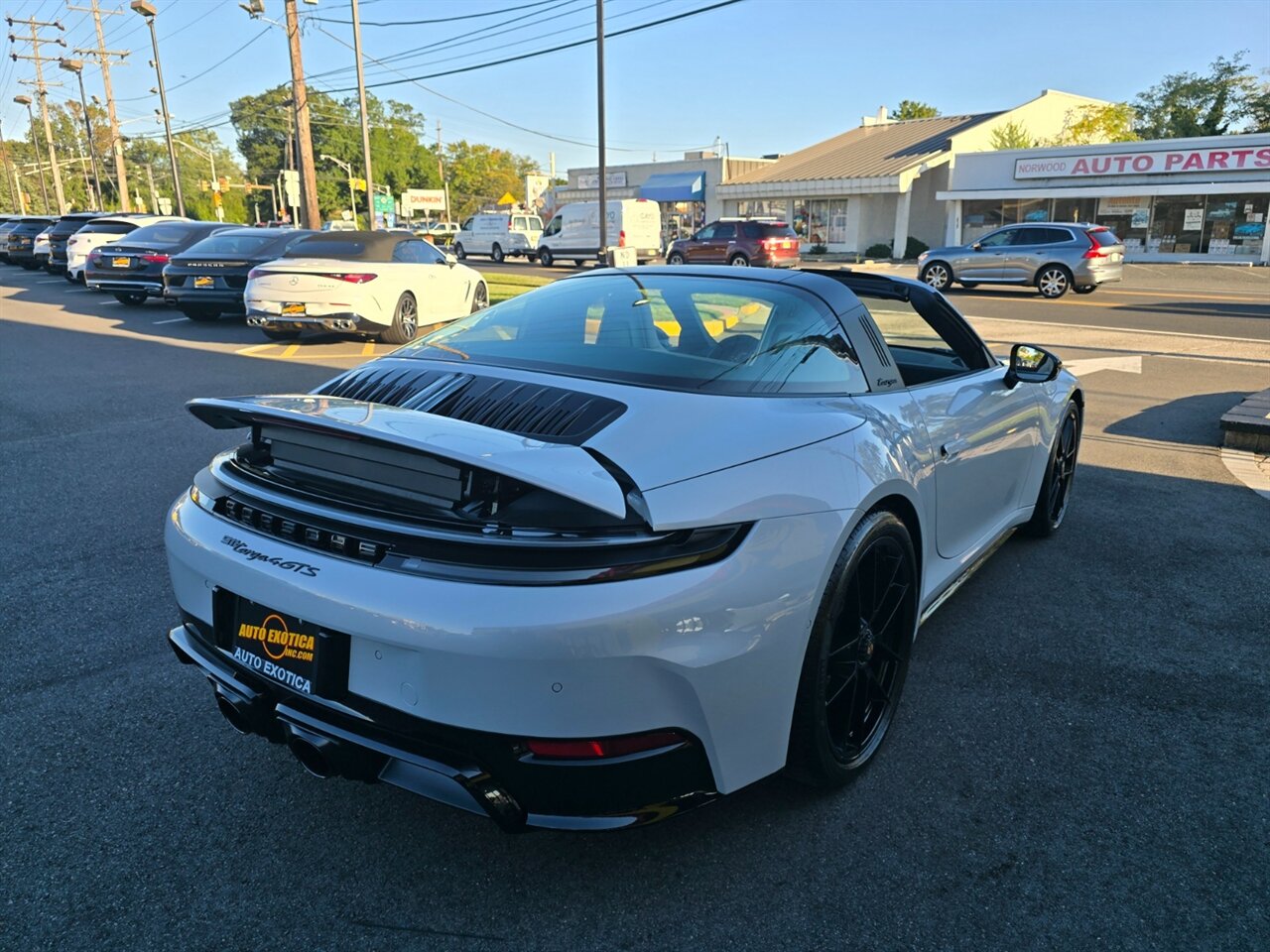 2026 Porsche 911 Targa 4 GTS - Photo 7 - Red Bank, NJ 07701