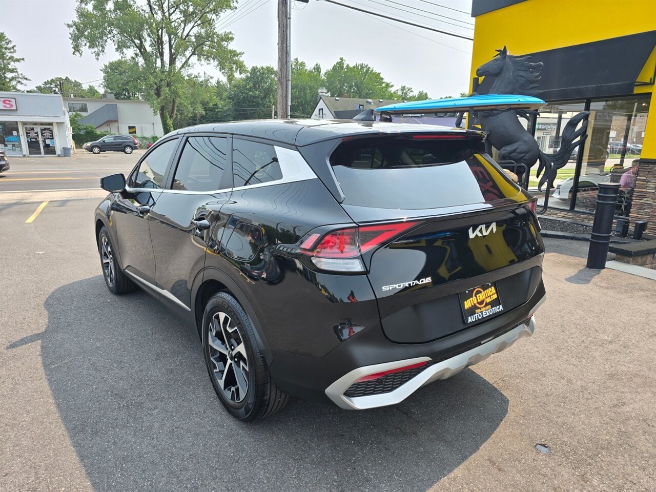 2023 Kia Sportage EX - Photo 2 - Red Bank, NJ 07701