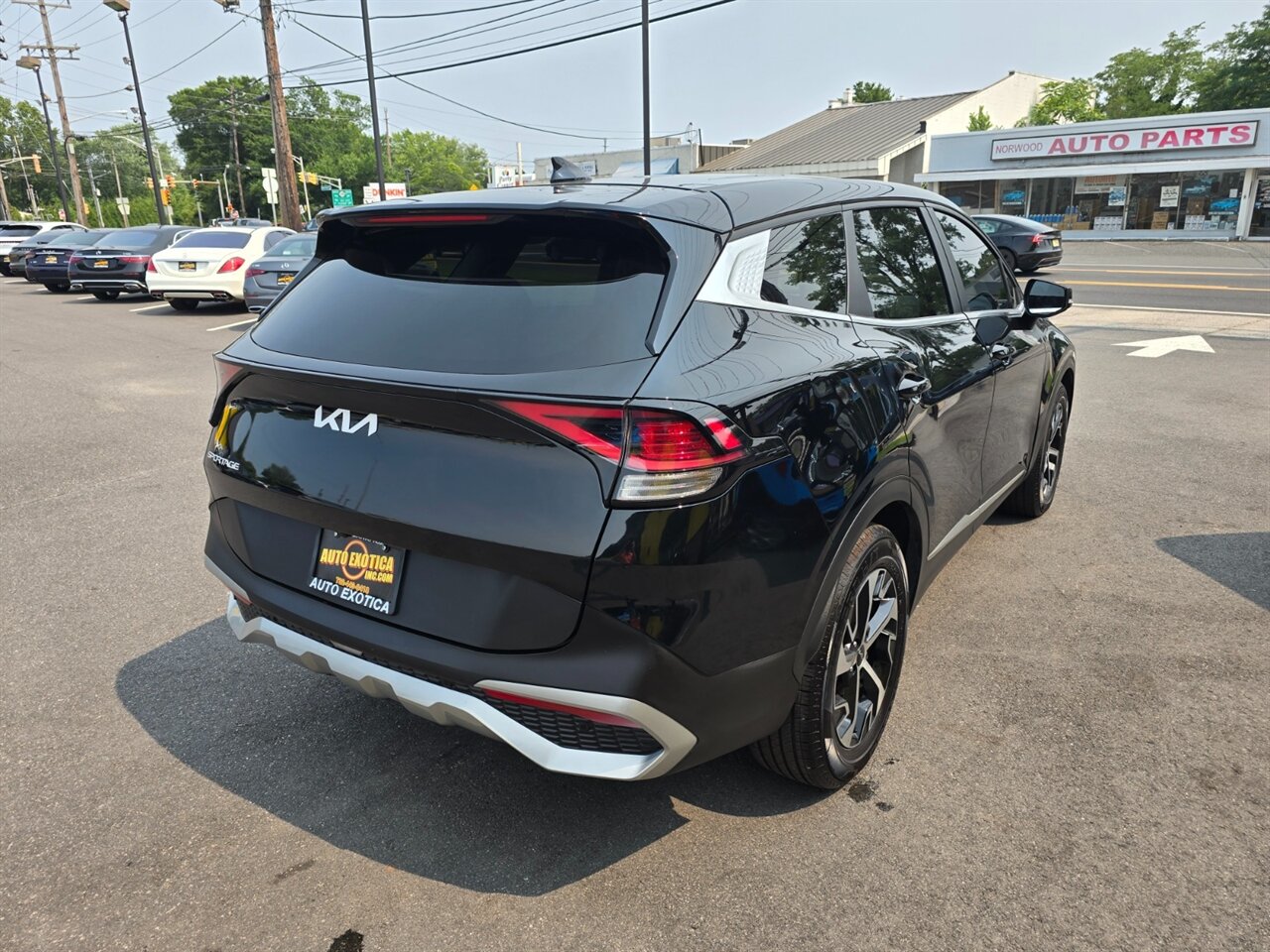 2023 Kia Sportage EX - Photo 3 - Red Bank, NJ 07701