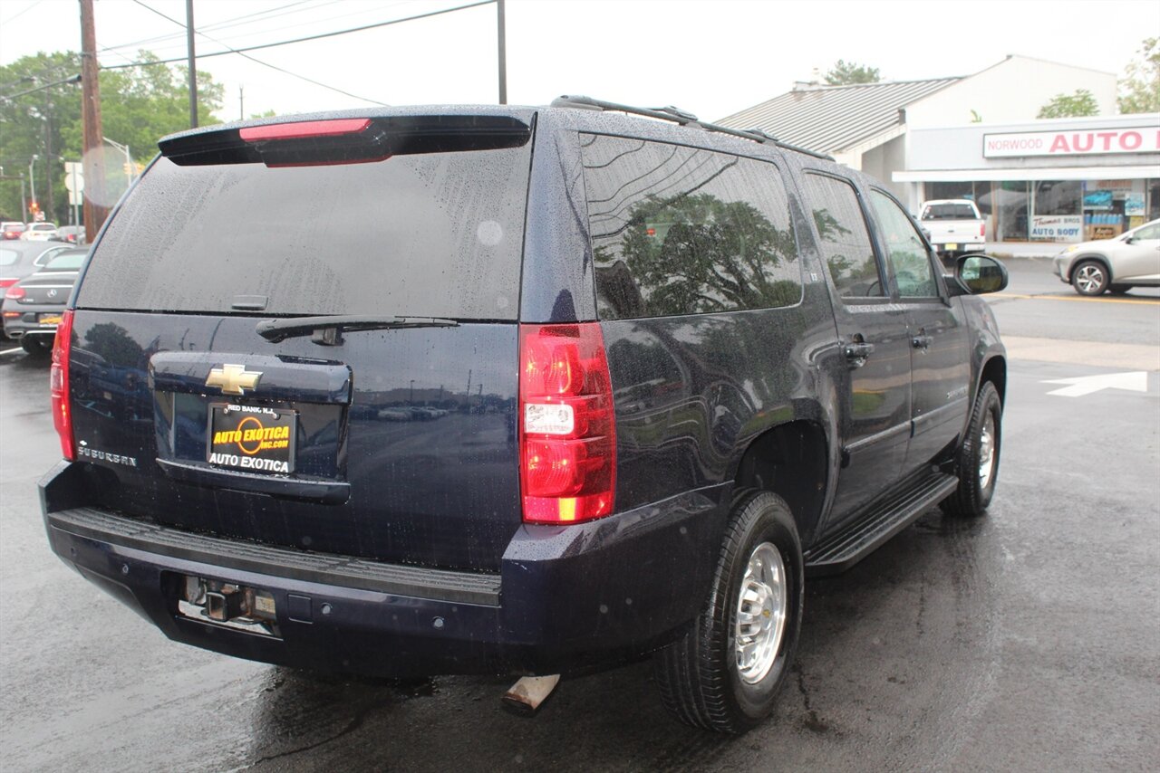 2008 Chevrolet Suburban LT 2500 - Photo 3 - Red Bank, NJ 07701