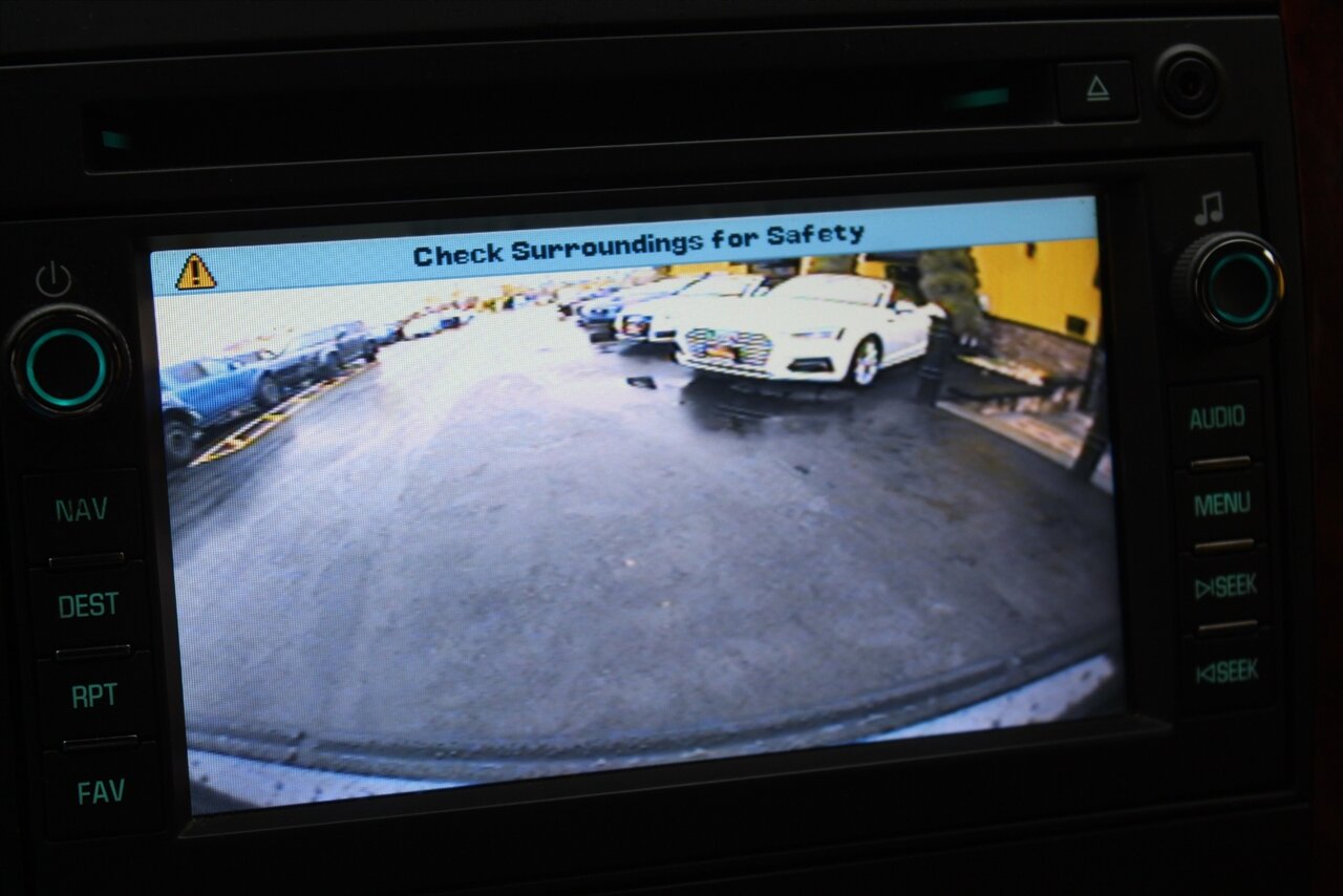 2008 Chevrolet Suburban LT 2500 - Photo 10 - Red Bank, NJ 07701
