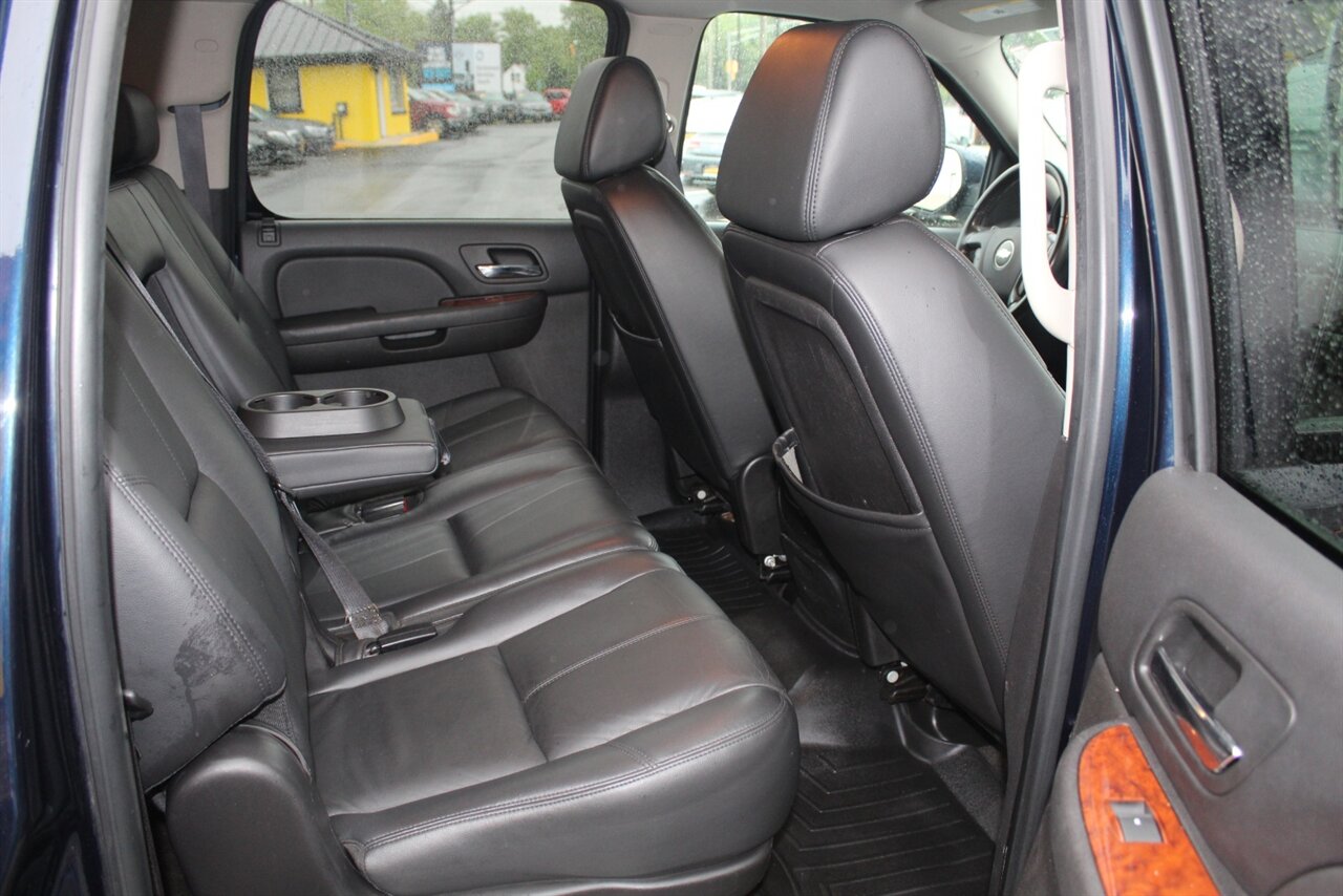 2008 Chevrolet Suburban LT 2500 - Photo 15 - Red Bank, NJ 07701