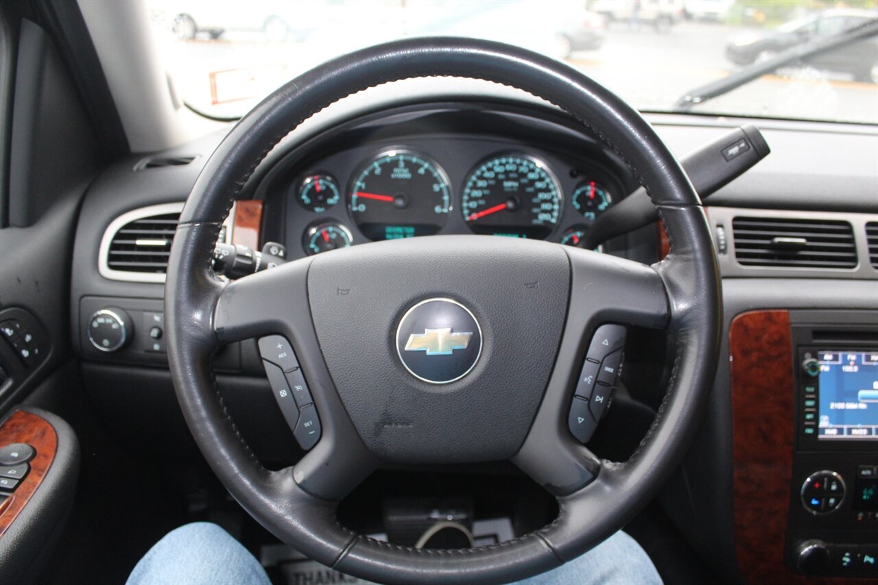 2008 Chevrolet Suburban LT 2500 - Photo 6 - Red Bank, NJ 07701