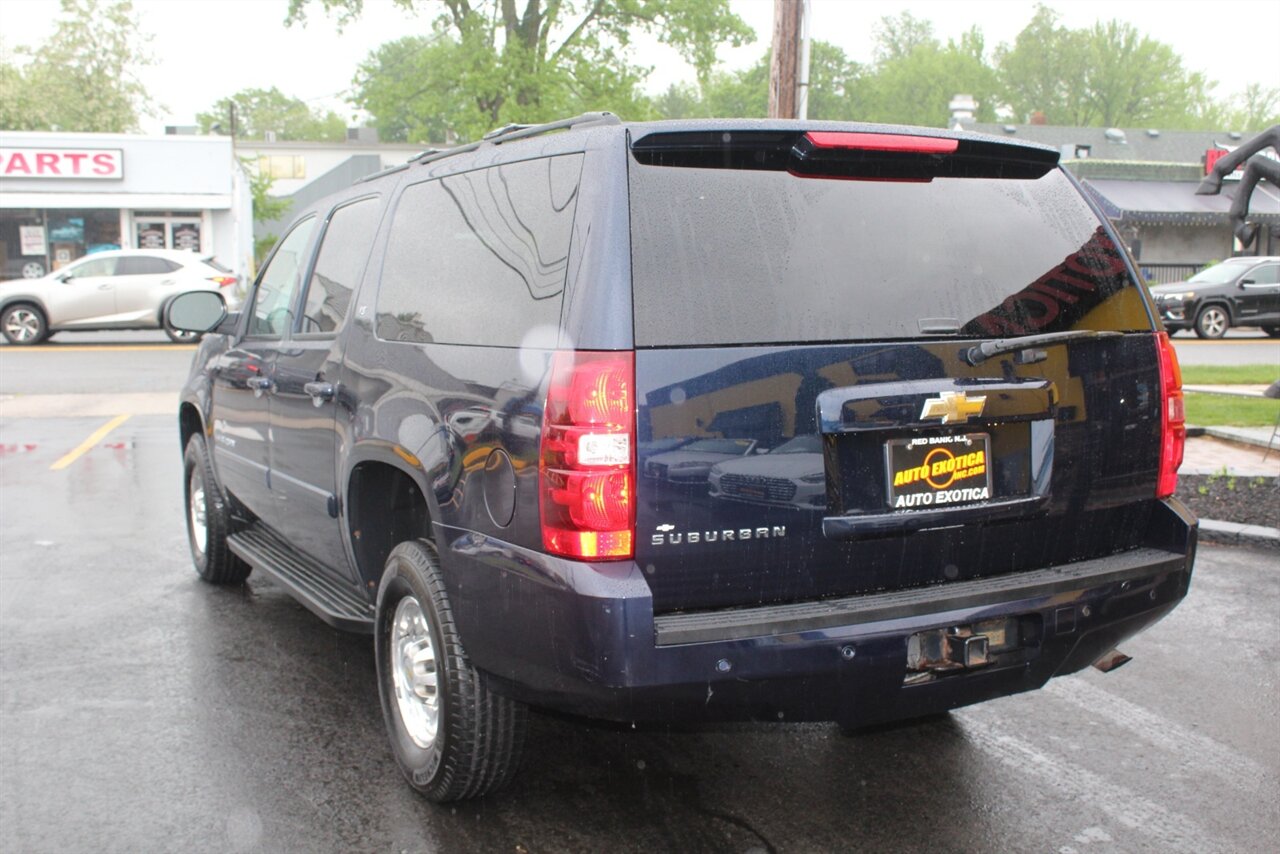 2008 Chevrolet Suburban LT 2500 - Photo 2 - Red Bank, NJ 07701