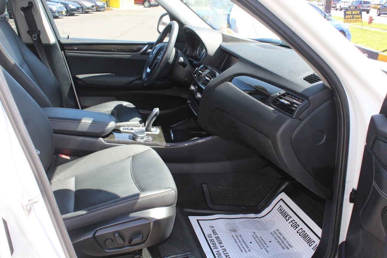 2017 BMW X3 xDrive28i - Photo 14 - Red Bank, NJ 07701