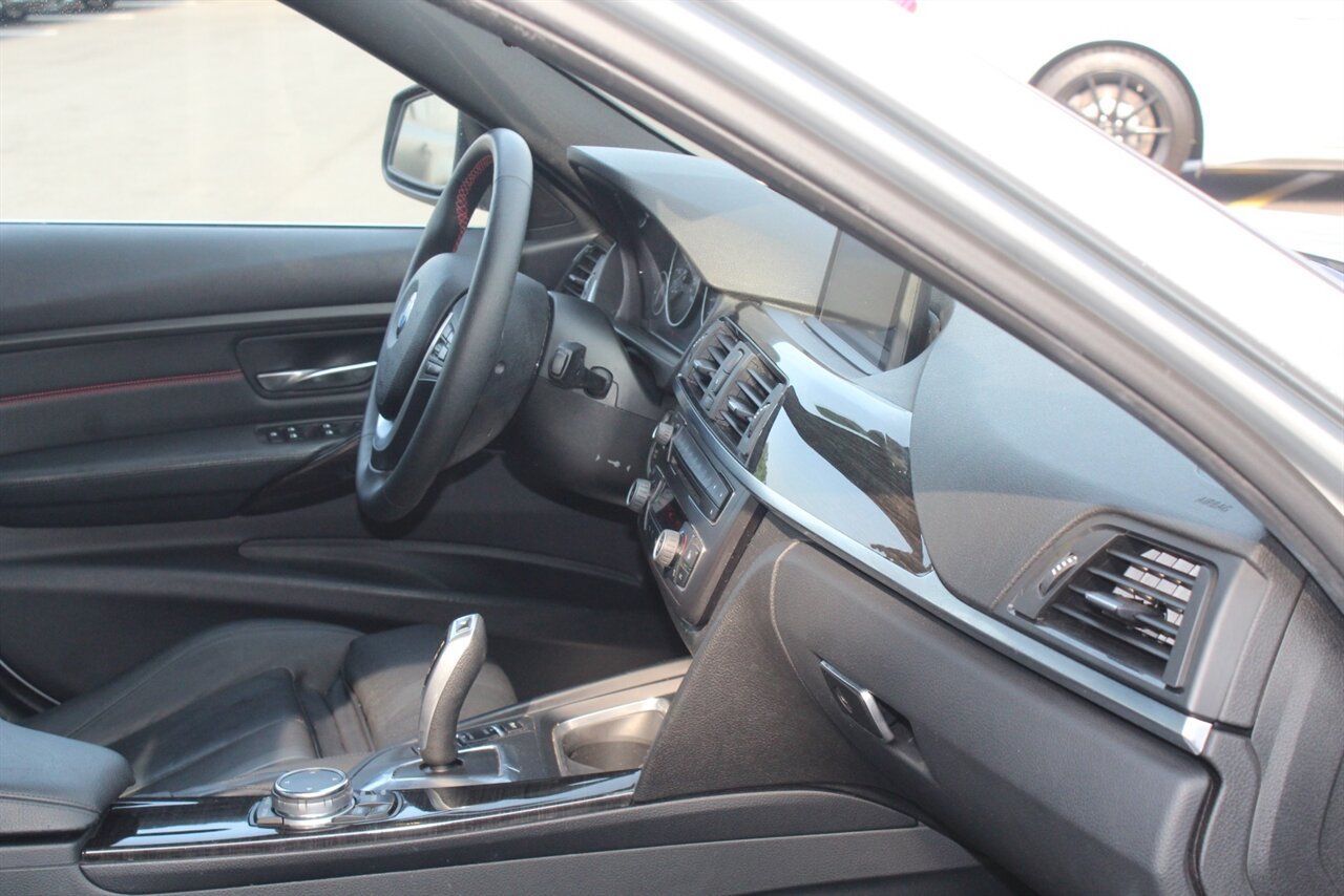 2015 BMW 328i xDrive - Photo 18 - Red Bank, NJ 07701