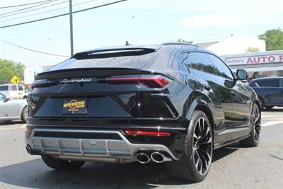 2021 Lamborghini Urus   - Photo 2 - Red Bank, NJ 07701