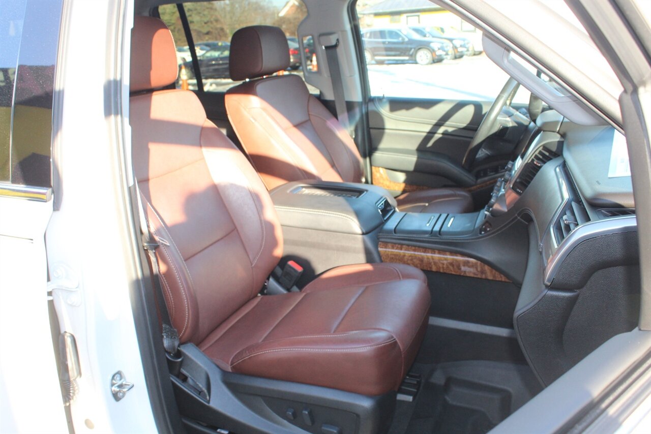 2019 Chevrolet Suburban Premier - Photo 17 - Red Bank, NJ 07701