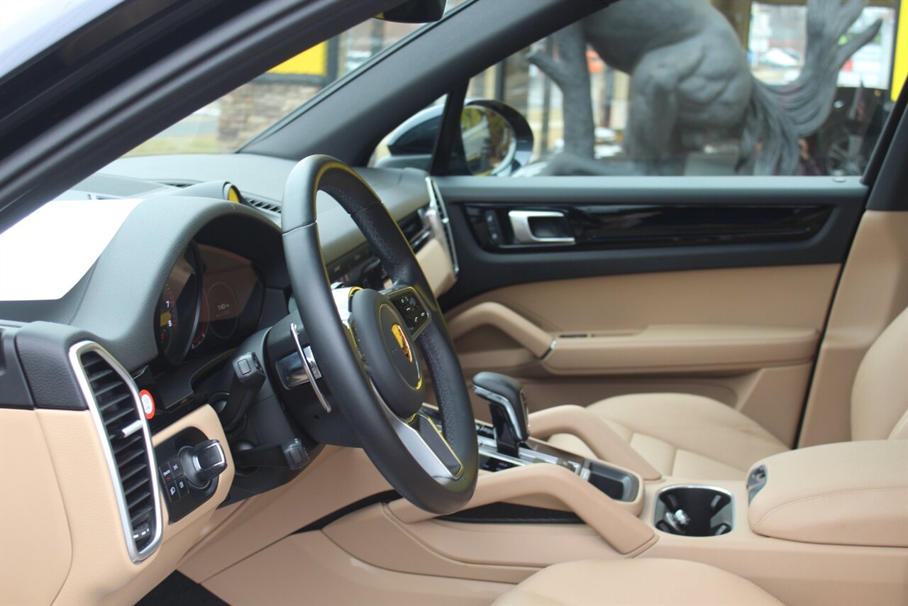 2023 Porsche Cayenne - Photo 17 - Red Bank, NJ 07701