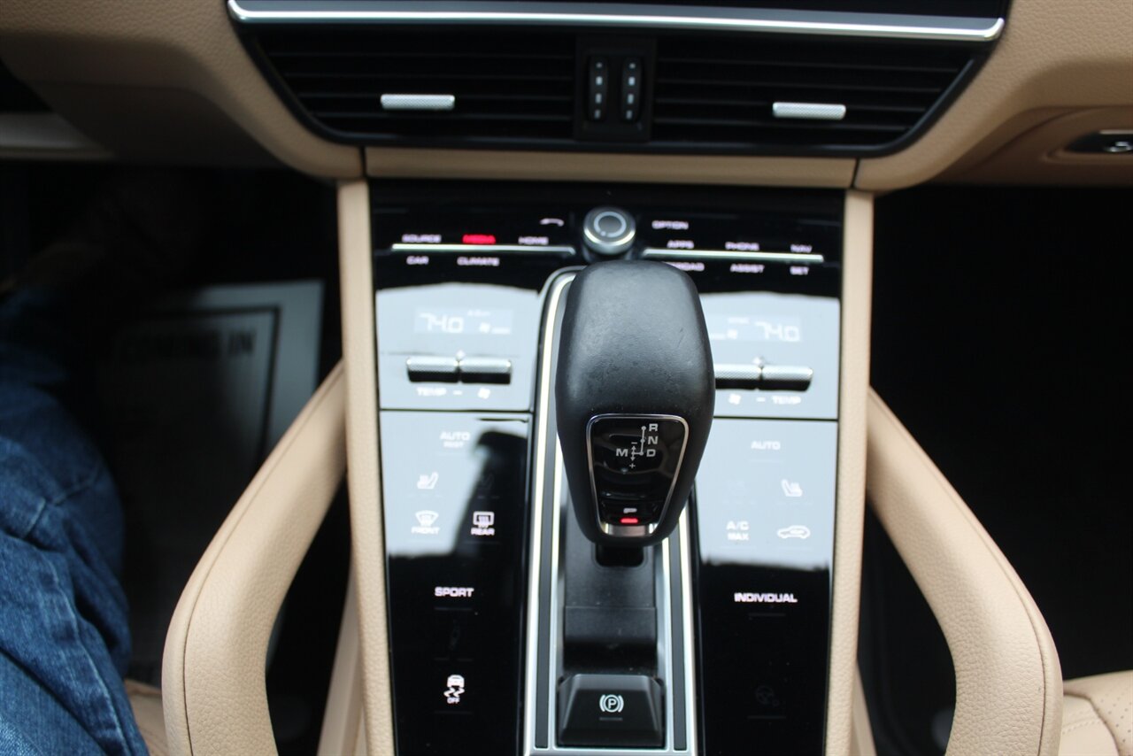 2023 Porsche Cayenne - Photo 8 - Red Bank, NJ 07701