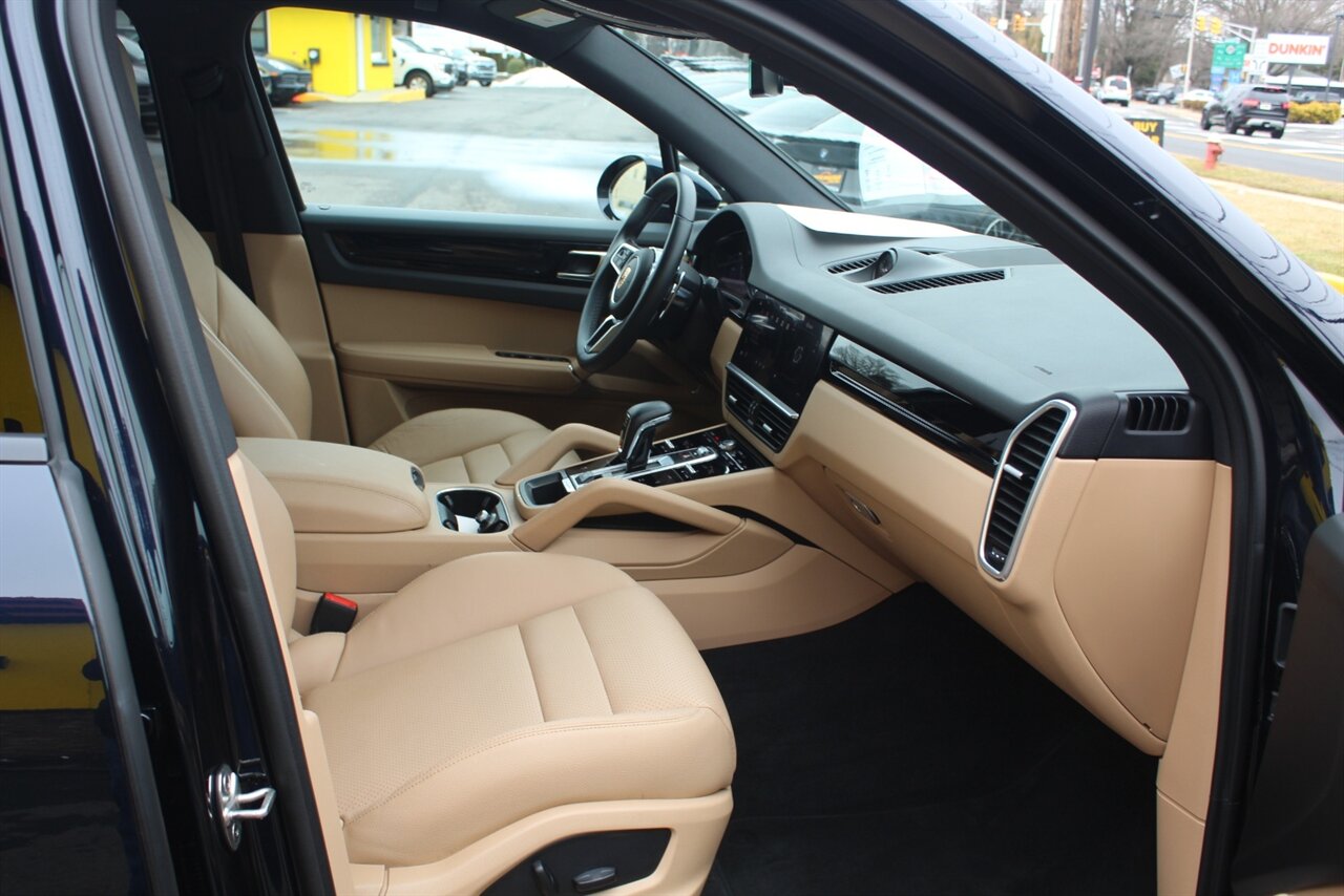 2023 Porsche Cayenne - Photo 13 - Red Bank, NJ 07701