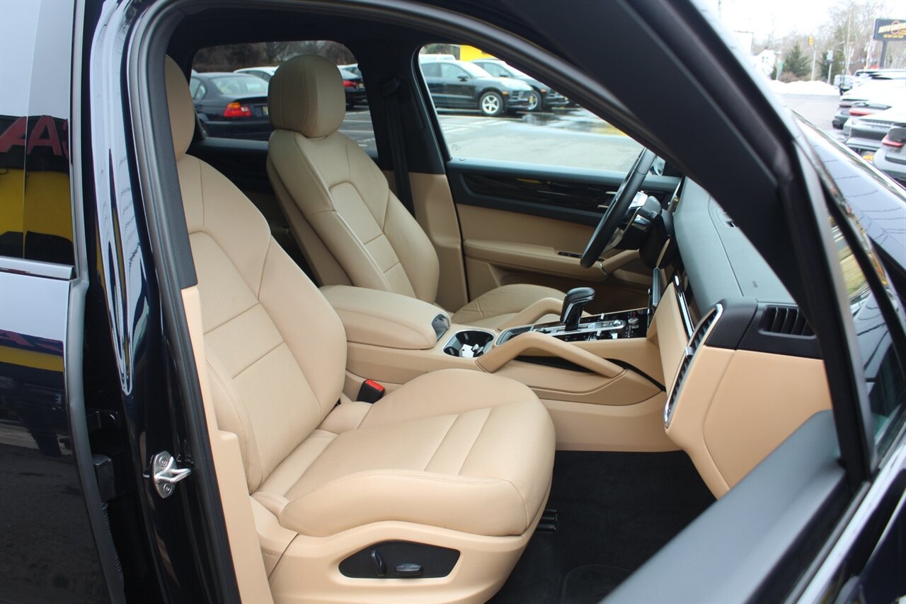 2023 Porsche Cayenne - Photo 14 - Red Bank, NJ 07701