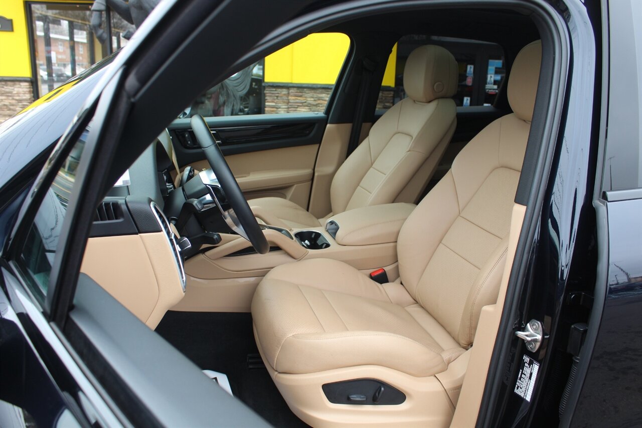 2023 Porsche Cayenne - Photo 12 - Red Bank, NJ 07701