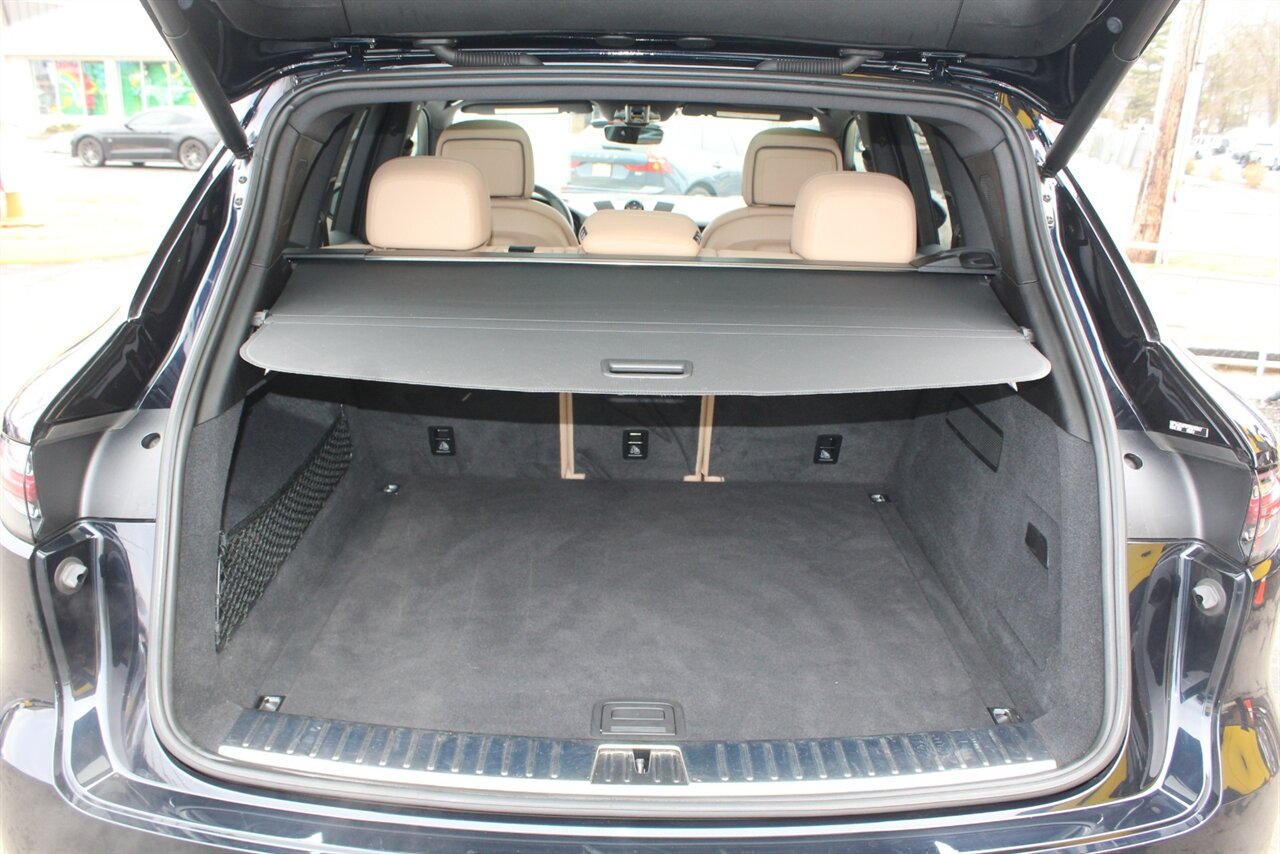 2023 Porsche Cayenne - Photo 20 - Red Bank, NJ 07701