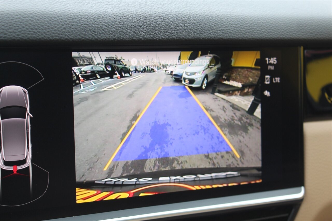 2023 Porsche Cayenne - Photo 10 - Red Bank, NJ 07701