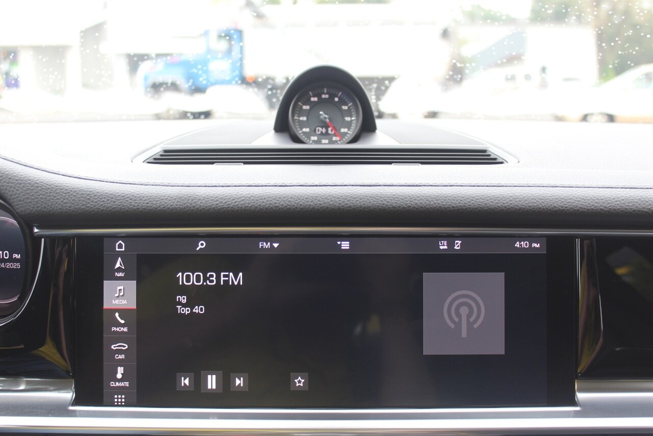 2018 Porsche Panamera 4S photo 6