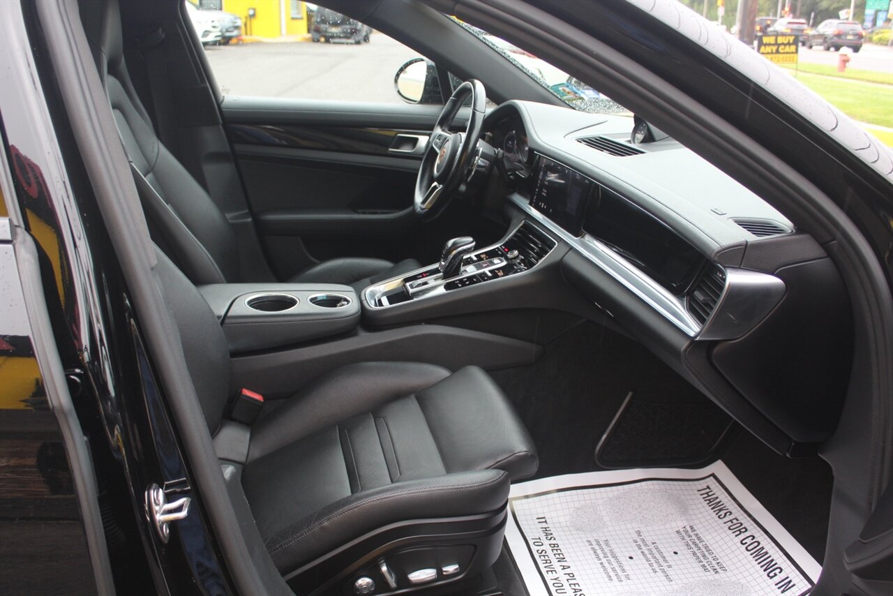 2018 Porsche Panamera 4S photo 13