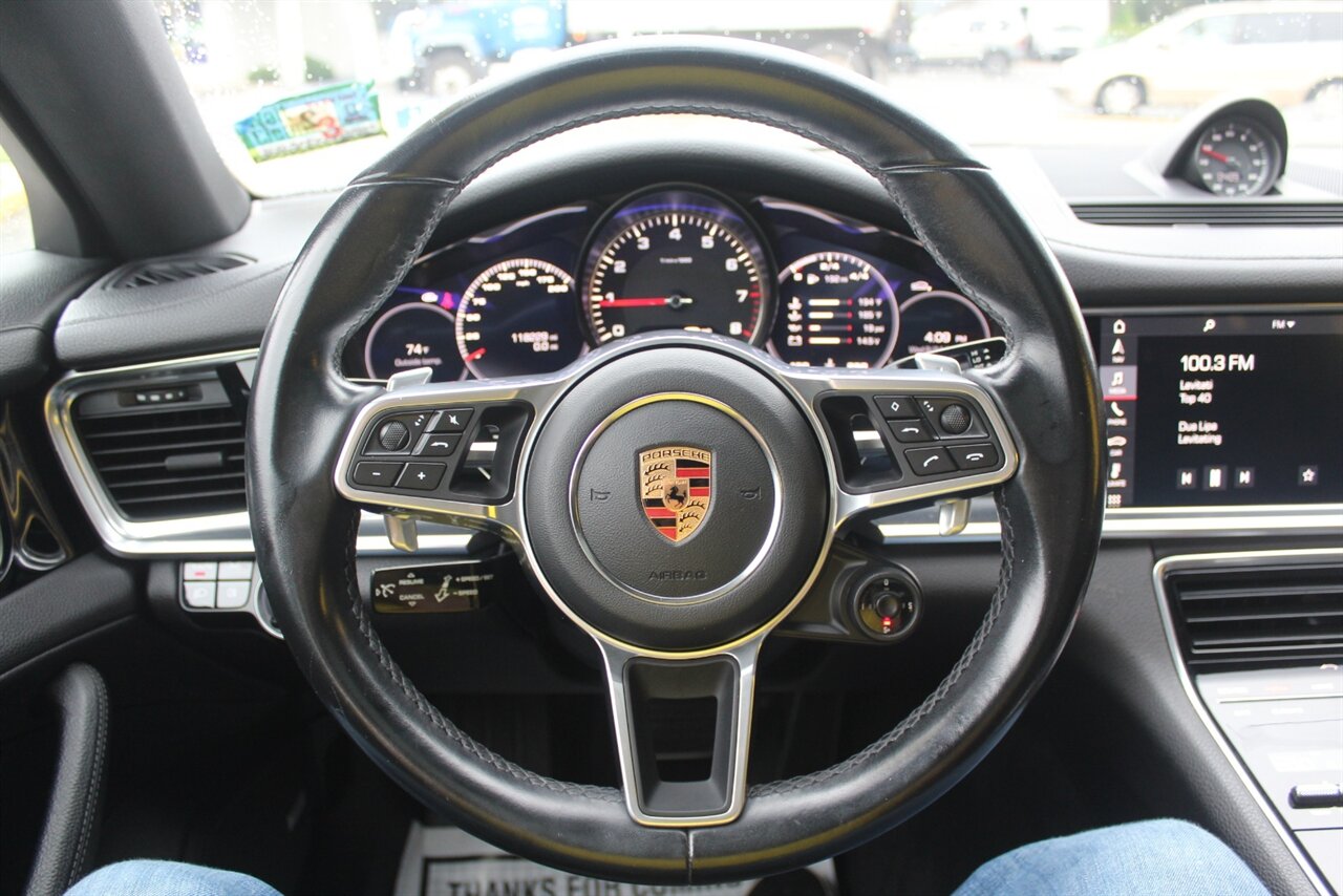 2018 Porsche Panamera 4S photo 5