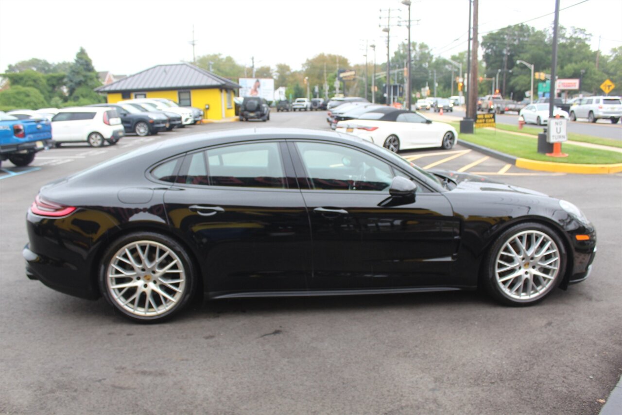 2018 Porsche Panamera 4S photo 24