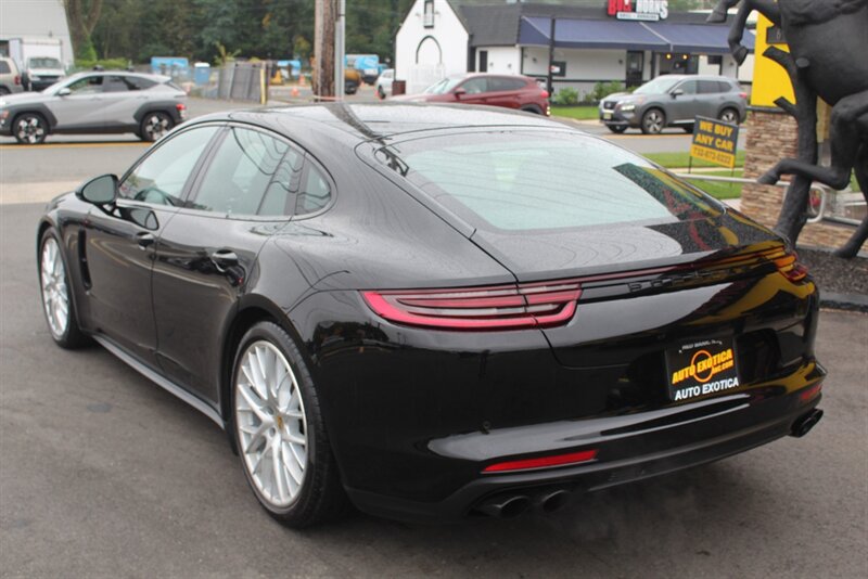 2018 Porsche Panamera 4S