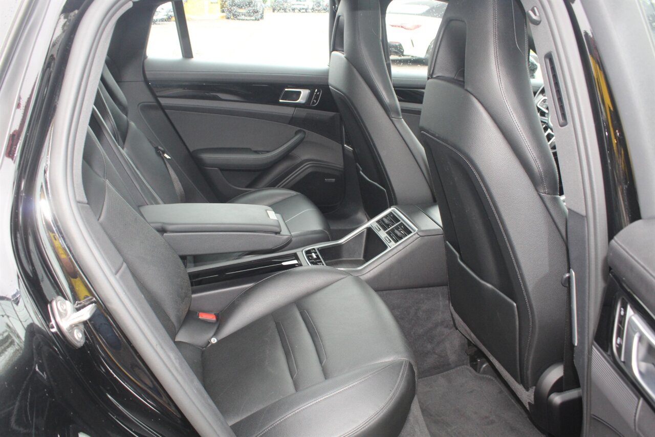 2018 Porsche Panamera 4S photo 15