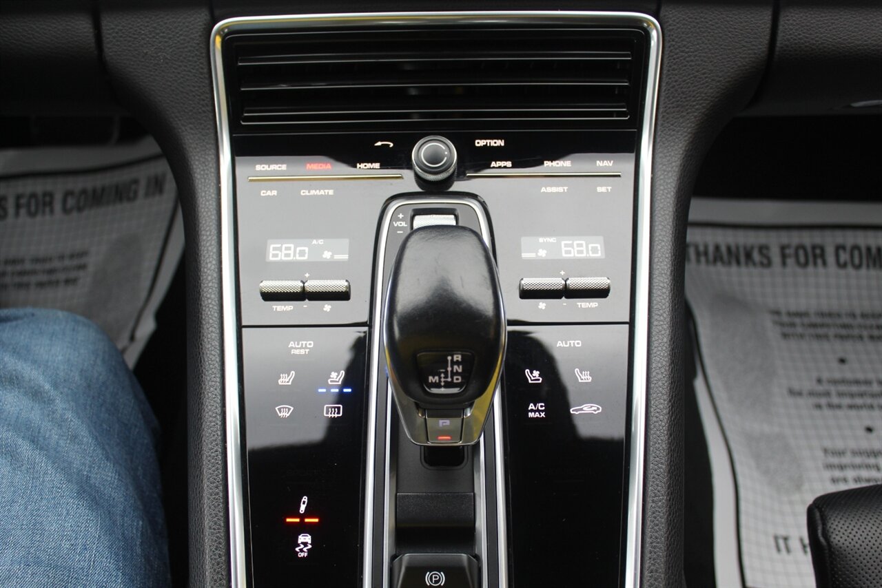 2018 Porsche Panamera 4S photo 7