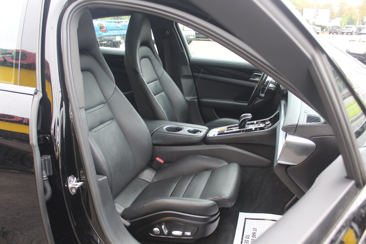 2018 Porsche Panamera 4S photo 14