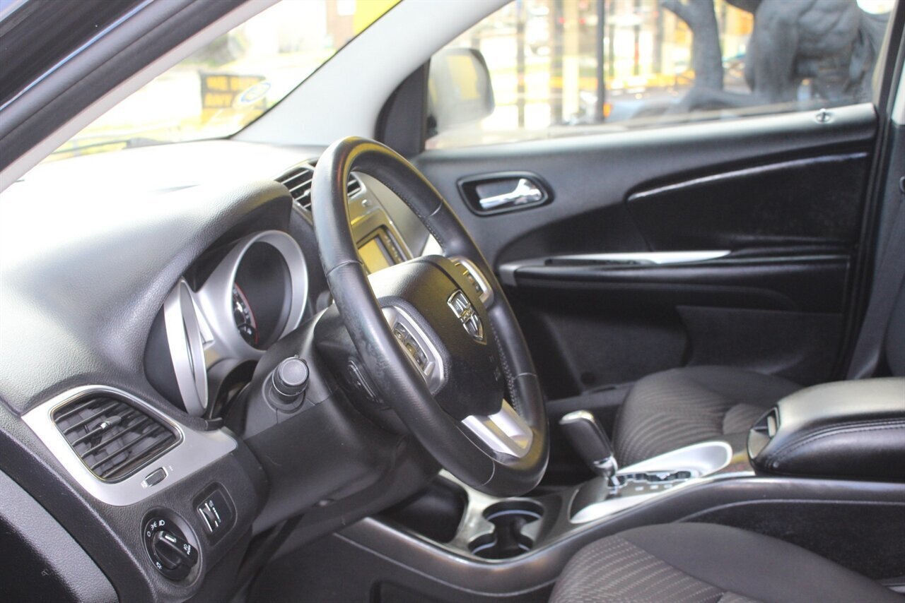 2016 Dodge Journey SXT - Photo 14 - Red Bank, NJ 07701