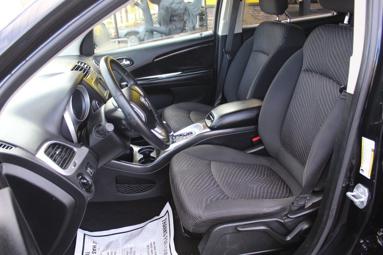 2016 Dodge Journey SXT - Photo 8 - Red Bank, NJ 07701