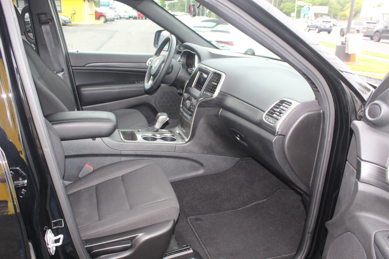 2019 Jeep Grand Cherokee Laredo E - Photo 12 - Red Bank, NJ 07701