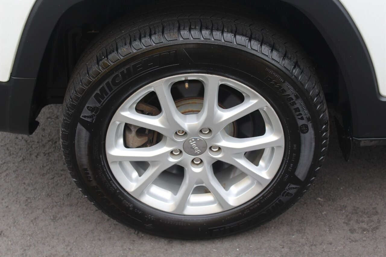 2015 Jeep Cherokee Latitude - Photo 24 - Red Bank, NJ 07701