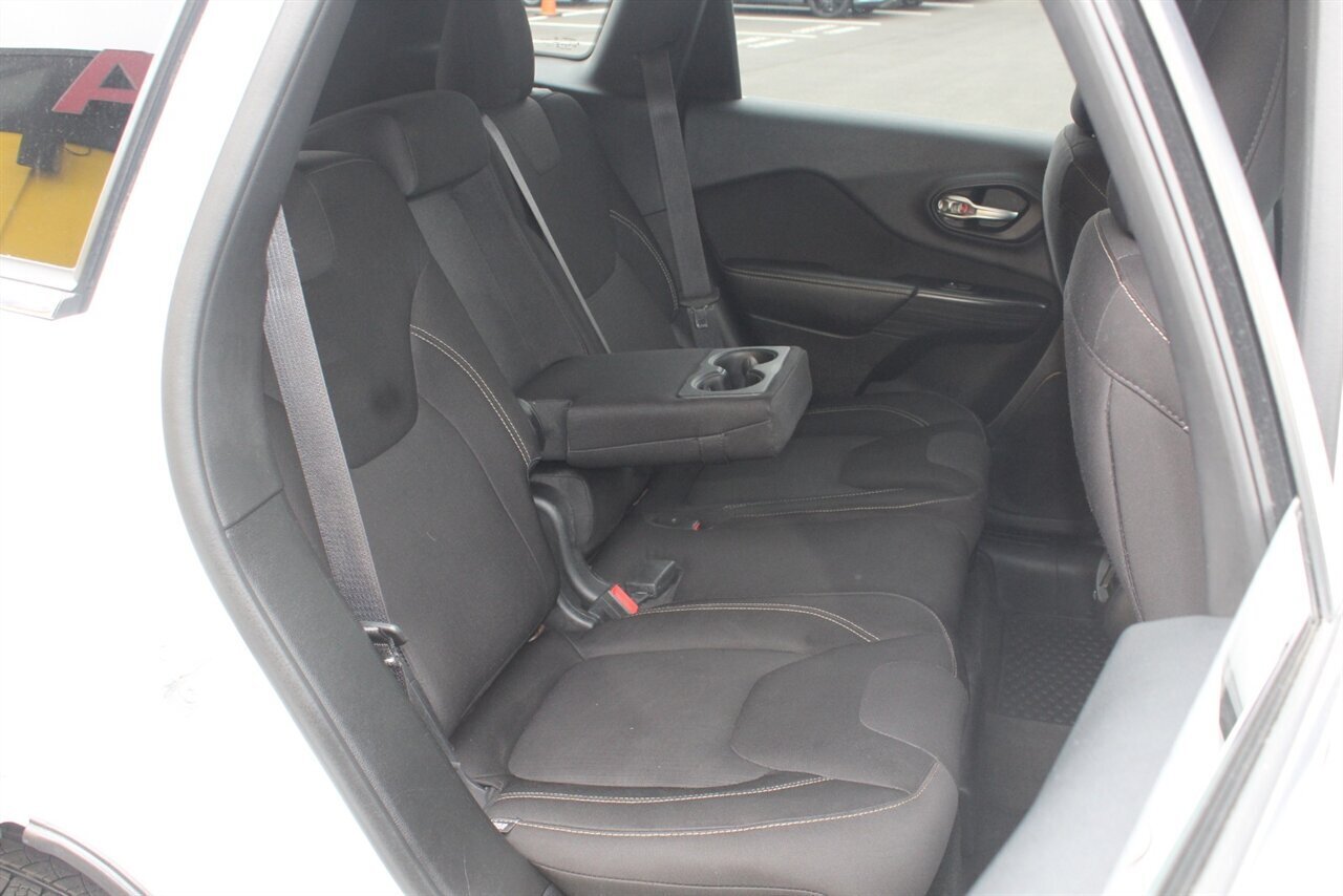 2015 Jeep Cherokee Latitude - Photo 16 - Red Bank, NJ 07701