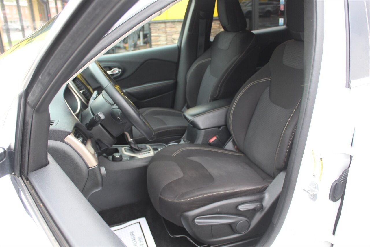 2015 Jeep Cherokee Latitude - Photo 12 - Red Bank, NJ 07701