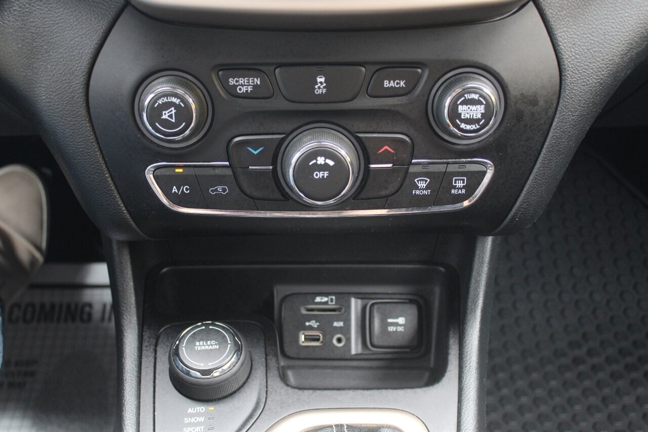 2015 Jeep Cherokee Latitude - Photo 8 - Red Bank, NJ 07701