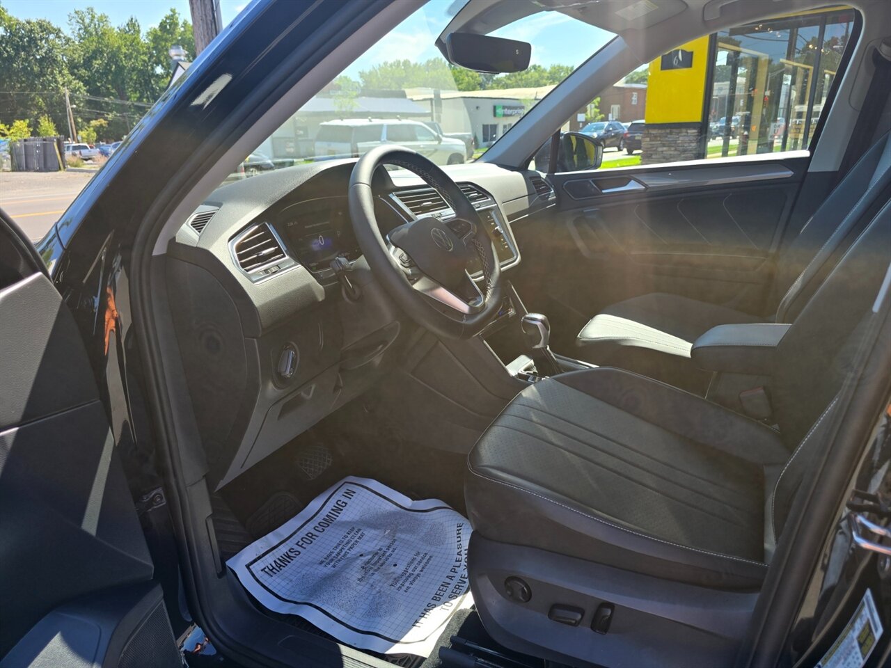 2022 Volkswagen Tiguan SE 4Motion - Photo 9 - Red Bank, NJ 07701