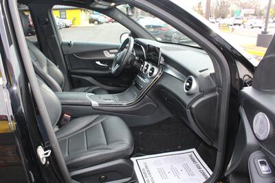 2020 Mercedes-Benz GLC 300 4MATIC   - Photo 14 - Red Bank, NJ 07701