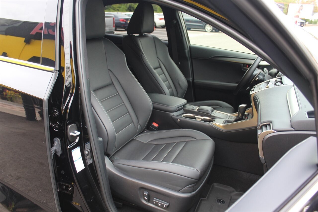 2021 Lexus NX 300 F Sport - Photo 14 - Red Bank, NJ 07701