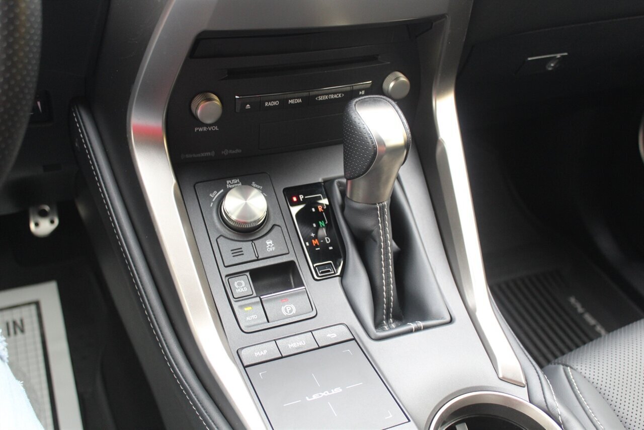2021 Lexus NX 300 F Sport - Photo 8 - Red Bank, NJ 07701