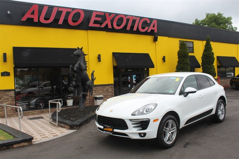 2017 Porsche Macan  