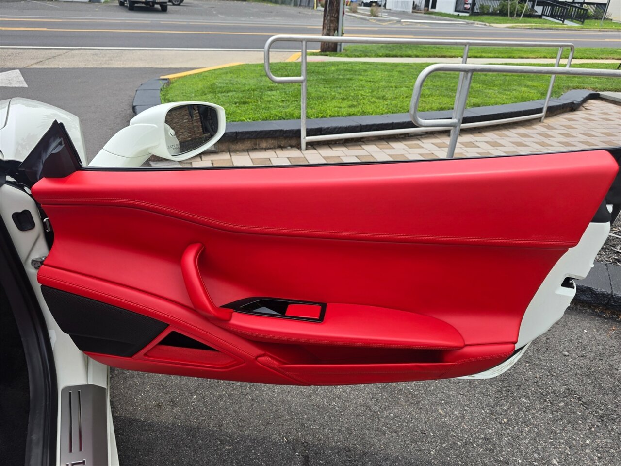 2015 Ferrari 458 Spider - Photo 28 - Red Bank, NJ 07701