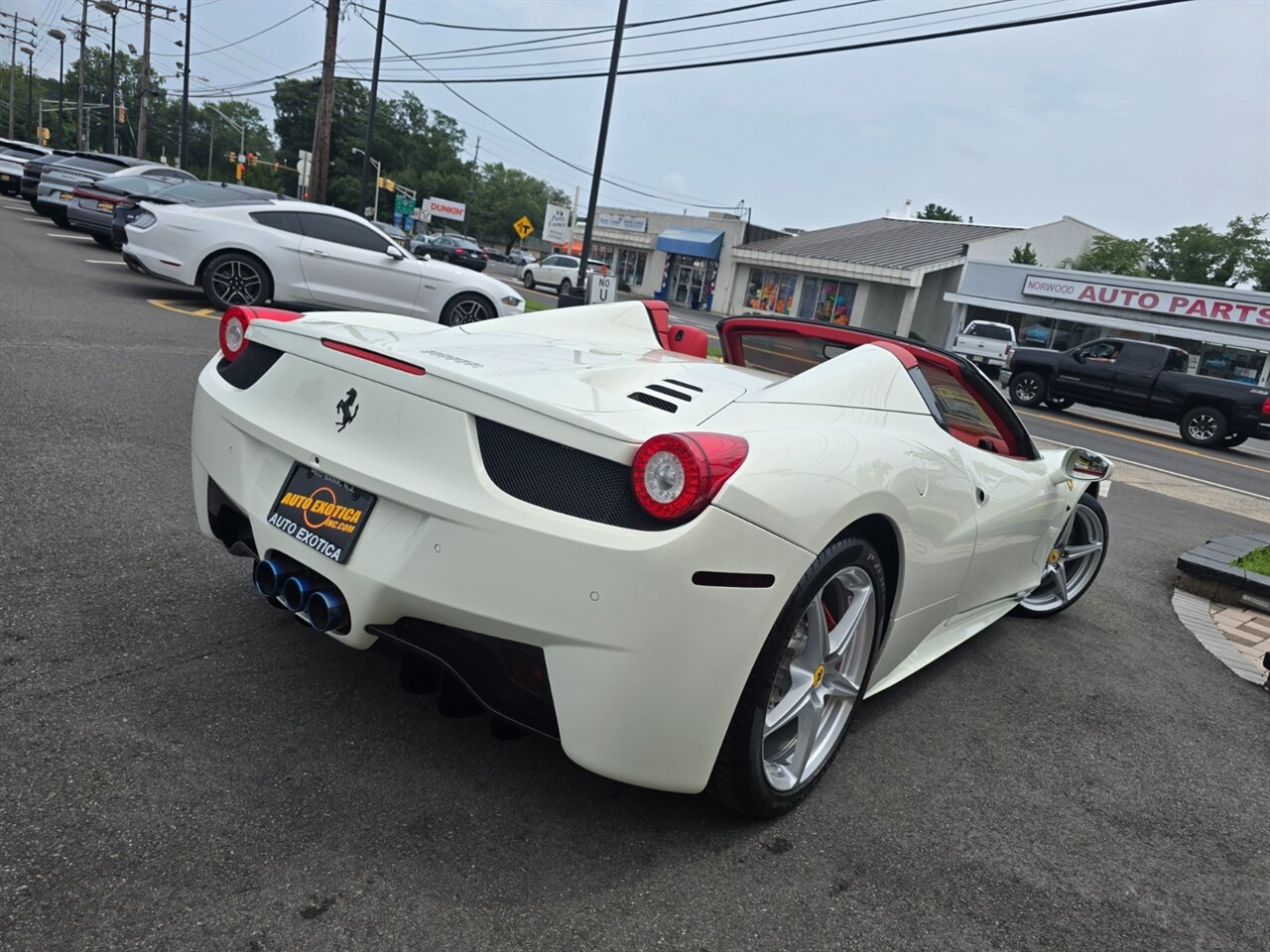 2015 Ferrari 458 Spider - Photo 4 - Red Bank, NJ 07701