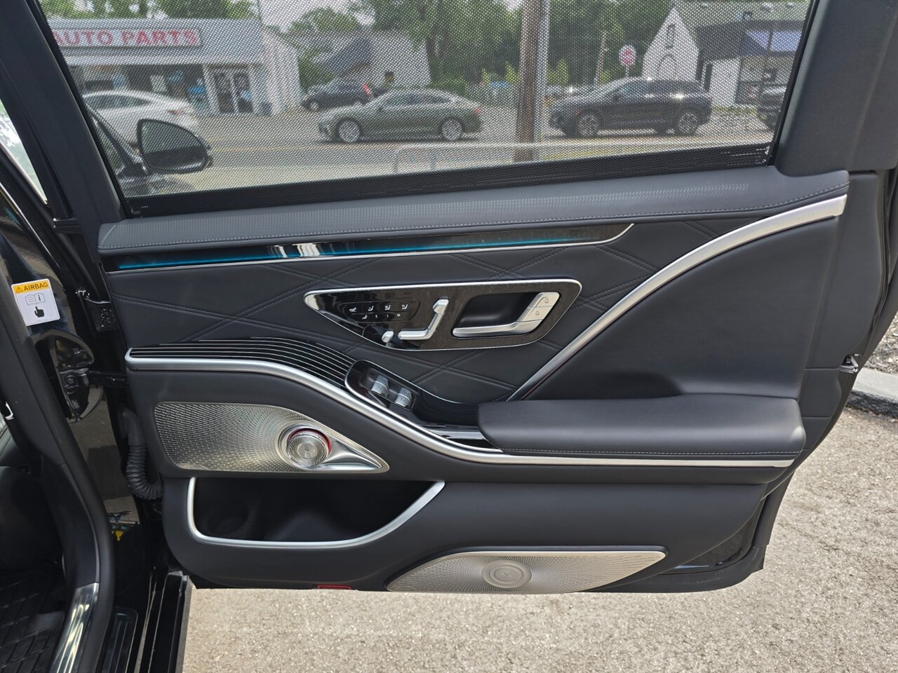 2022 Mercedes-Benz Maybach S 580 4MATIC - Photo 38 - Red Bank, NJ 07701