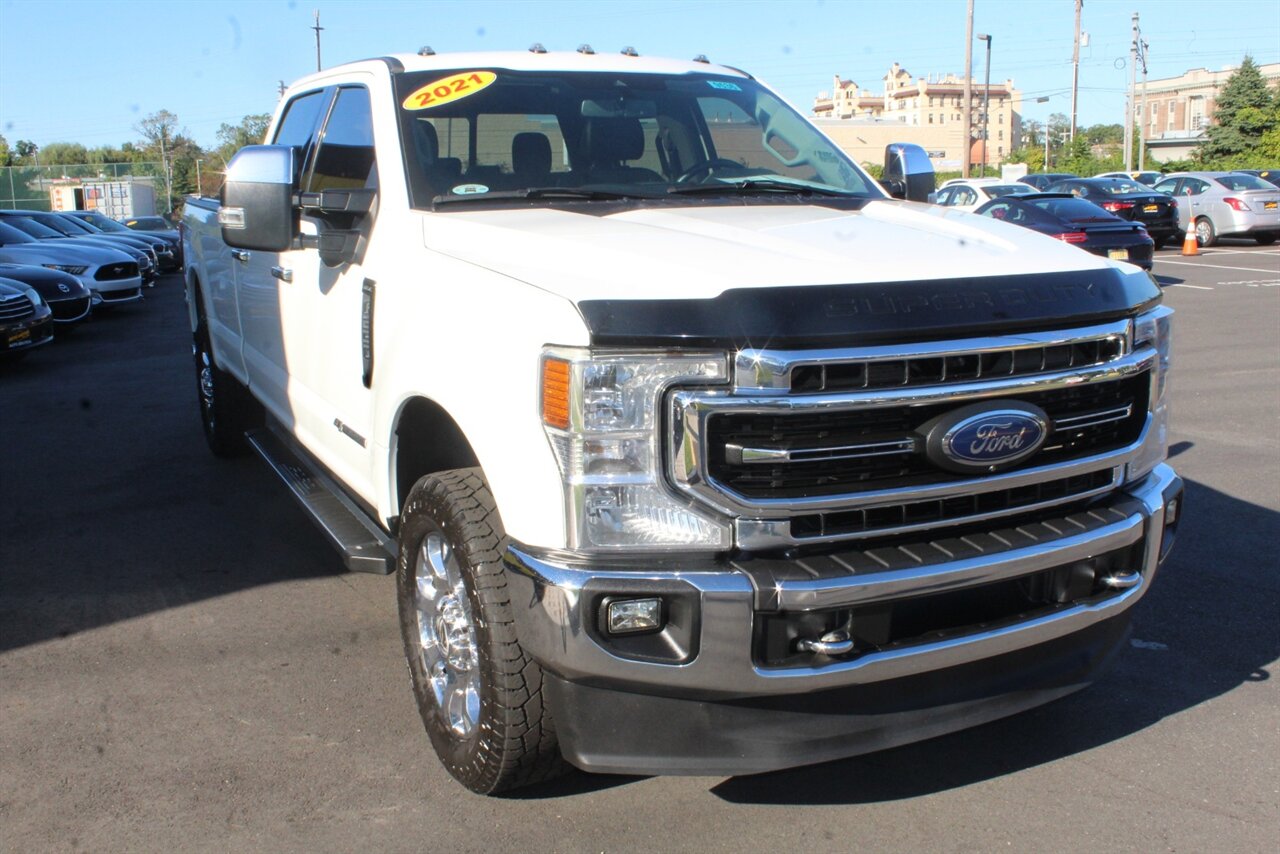 2021 Ford F-350 Lariat photo 3