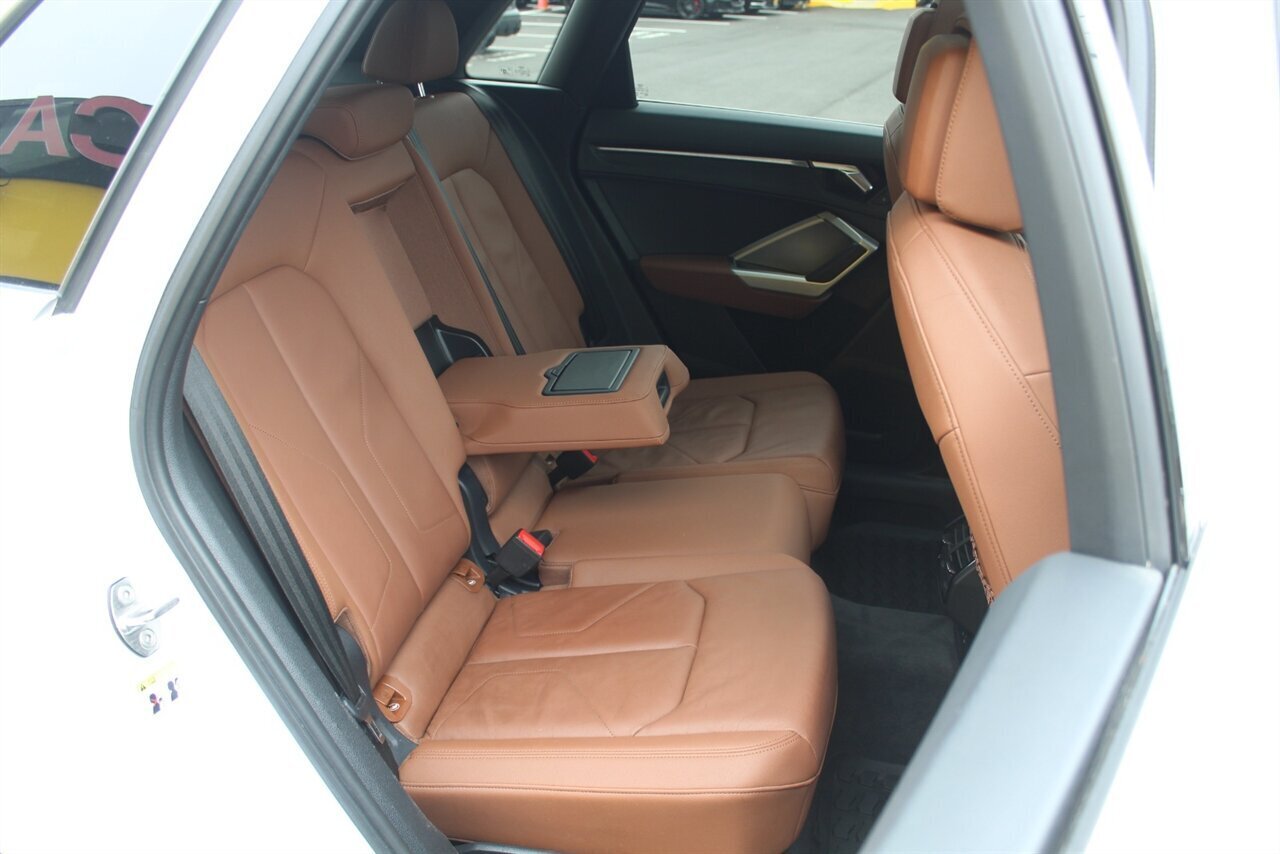 2020 Audi Q3 quattro Premium Plus - Photo 15 - Red Bank, NJ 07701