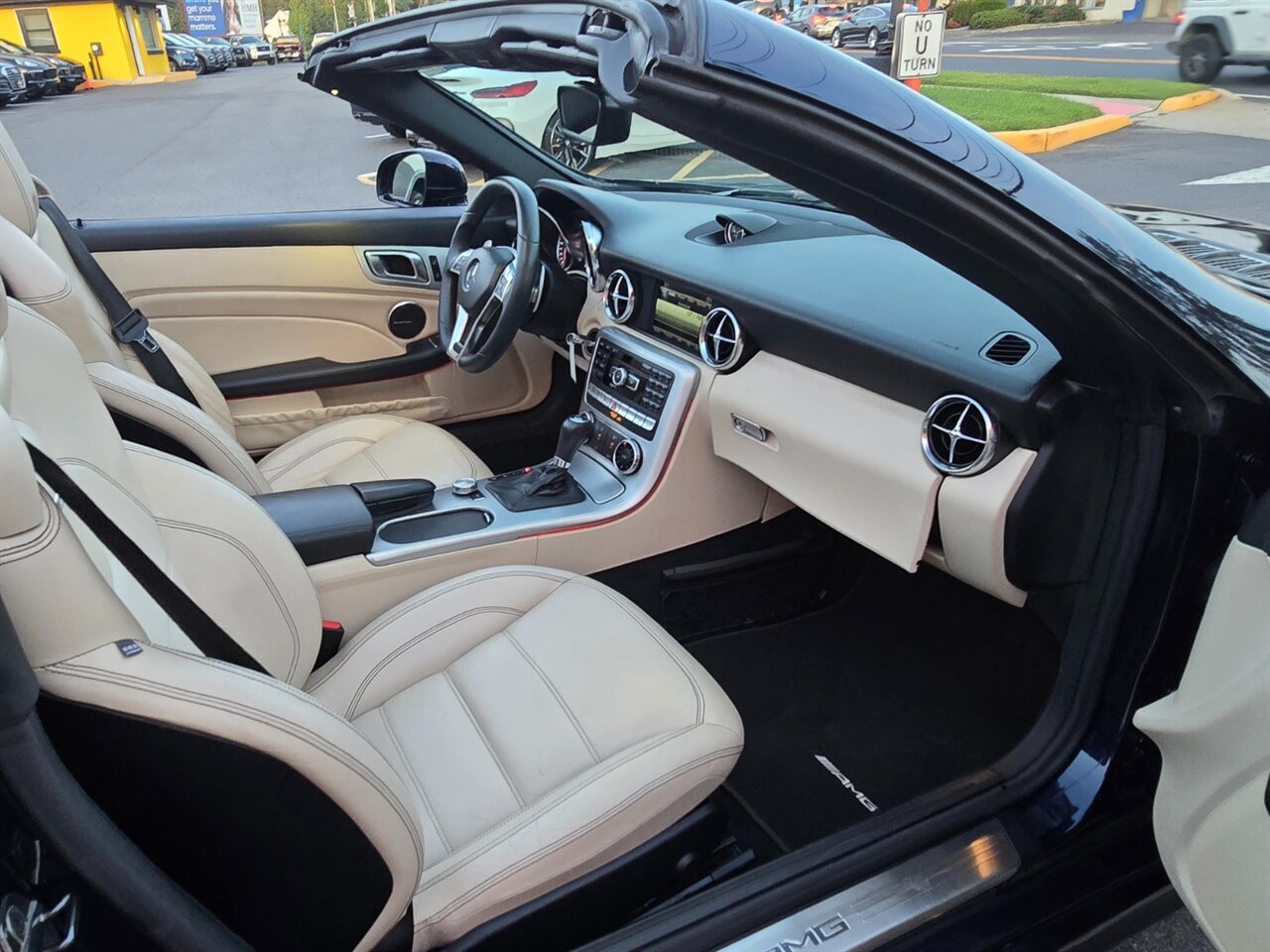2014 Mercedes-Benz SLK 55 AMG - Photo 13 - Red Bank, NJ 07701