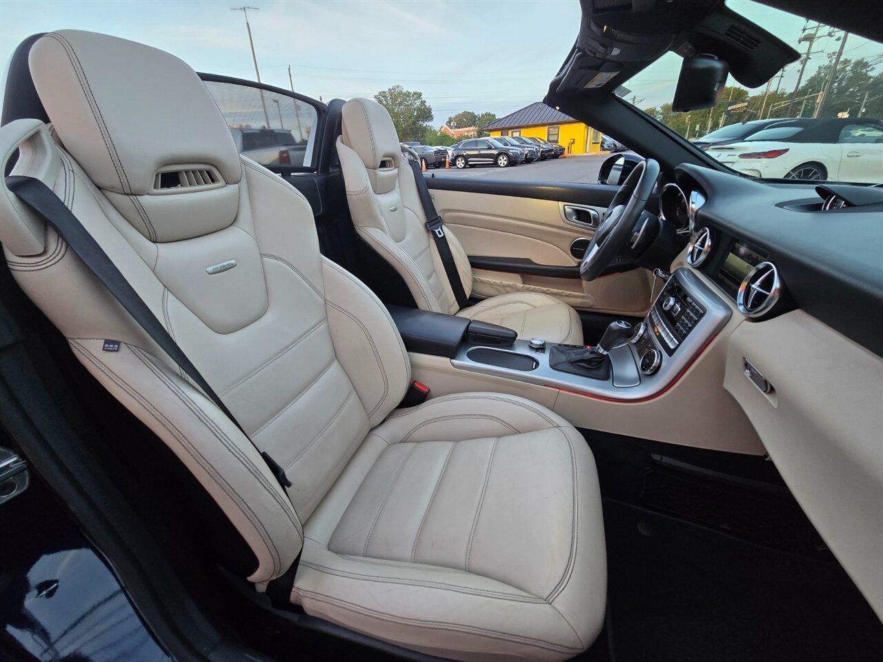 2014 Mercedes-Benz SLK 55 AMG - Photo 14 - Red Bank, NJ 07701
