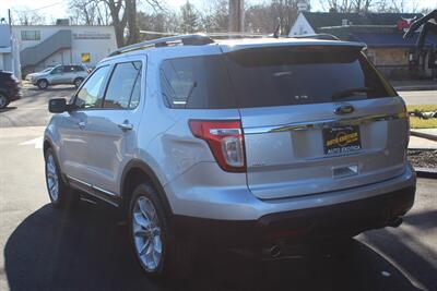 2013 Ford Explorer XLT   - Photo 2 - Red Bank, NJ 07701