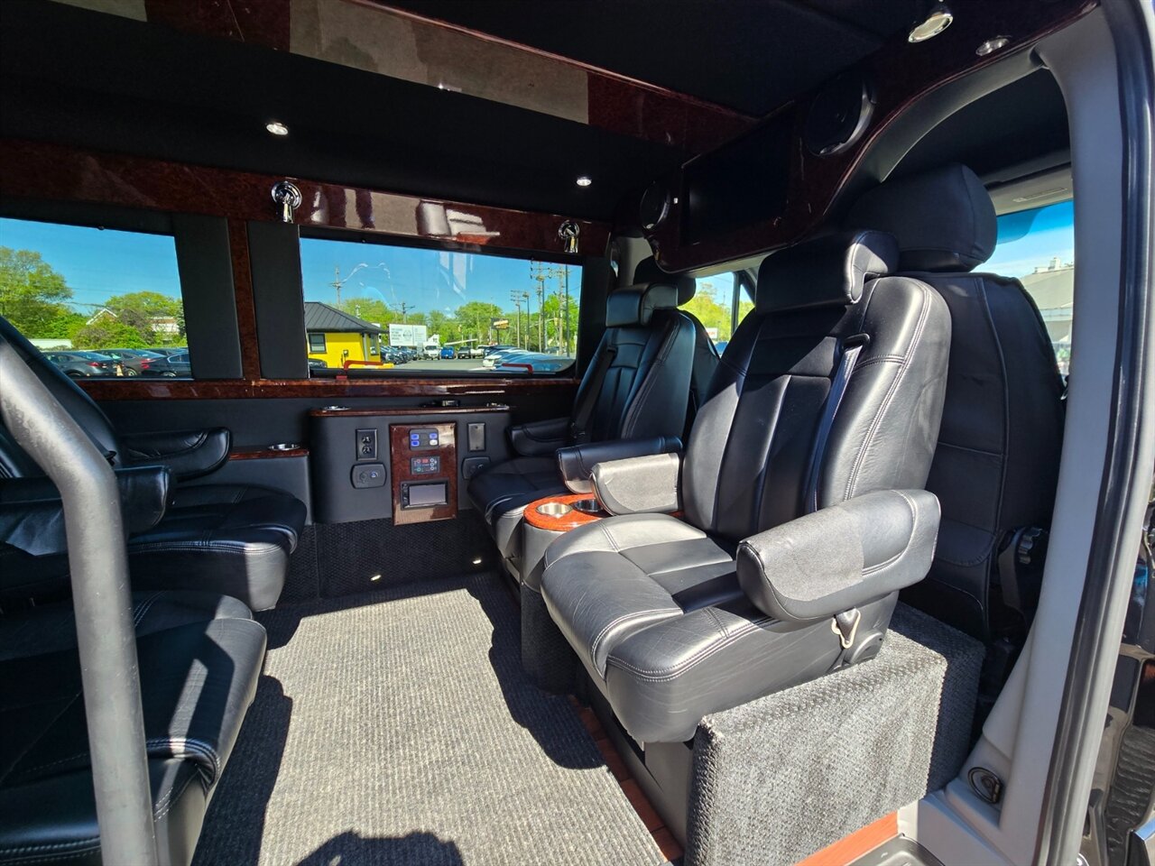2014 Mercedes-Benz Sprinter 2500 Executive - Photo 11 - Red Bank, NJ 07701