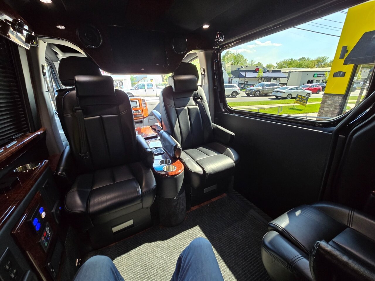 2014 Mercedes-Benz Sprinter 2500 Executive - Photo 16 - Red Bank, NJ 07701